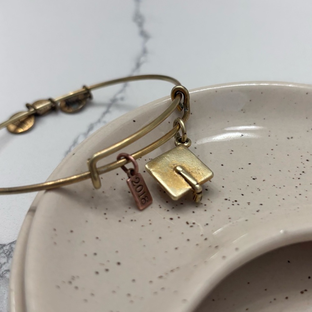 ALEX AND ANI 2018 Graduation Cap Charm Bangle Bracelet, Gold - Picture 3 of 4